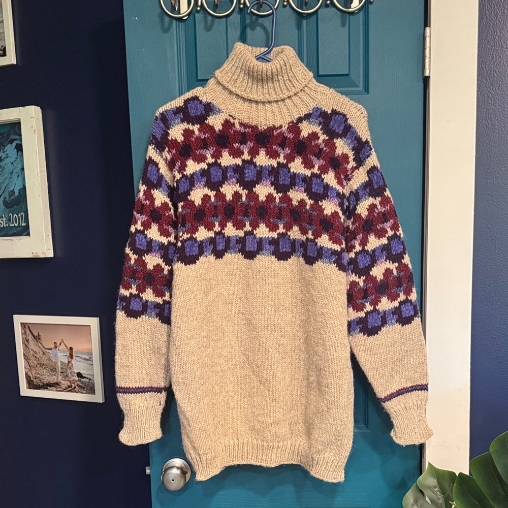 Susanna Harwin 100% Wool hand knitted fair isle sweater - L
